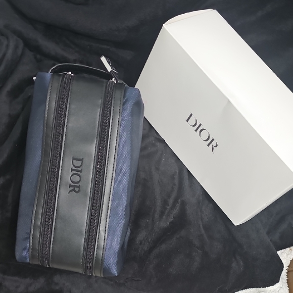 Dior Men's Toiletry Bag in Black and Navy - Picture 1 of 5